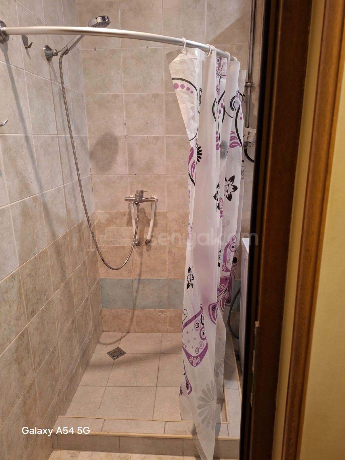 1 Սենյականոց Բնակարան Քարե Շենքում, 37քմ, 2/4 հարկ, Նորմալ Վիճակում