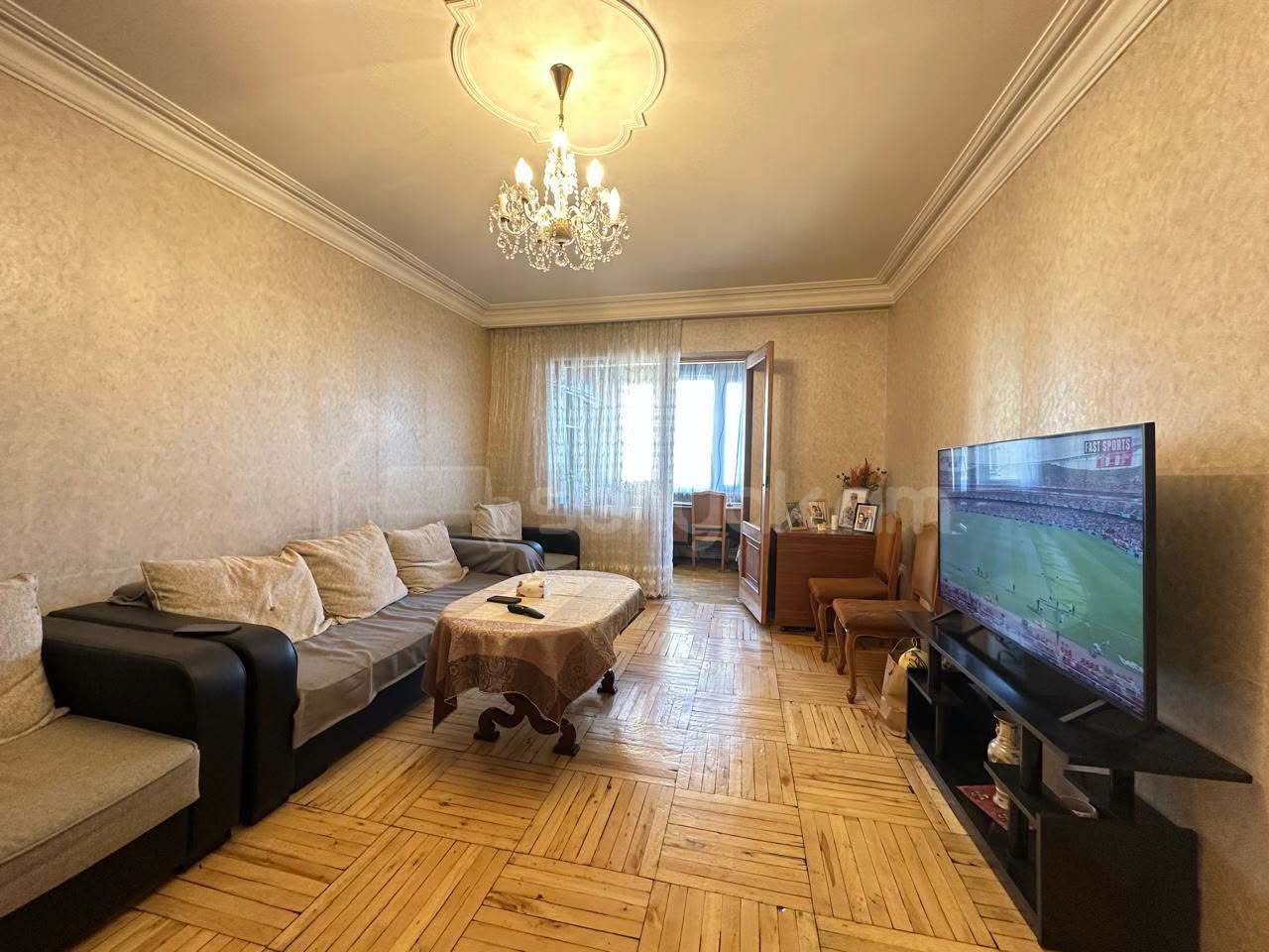 3 Սենյականոց Բնակարան, 78քմ, 6/9 հարկ, Նորմալ Վիճակում