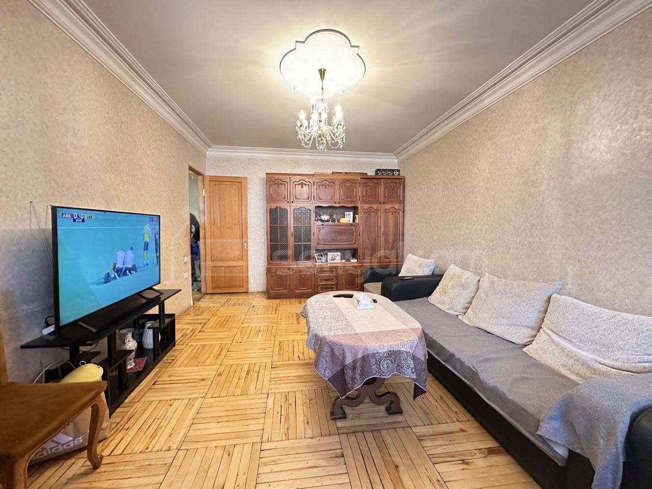 3 Սենյականոց Բնակարան, 78քմ, 6/9 հարկ, Նորմալ Վիճակում