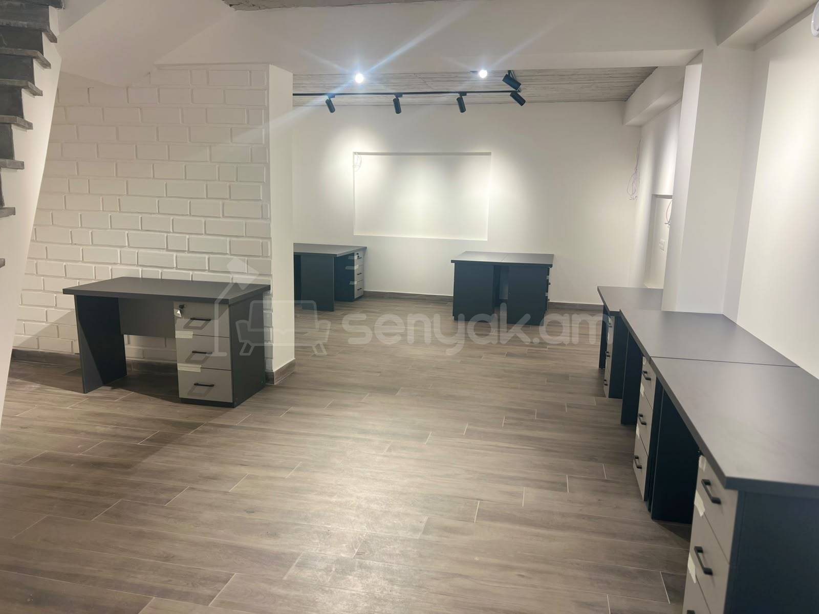 Կոմերցիոն Տարածք, 242քմ