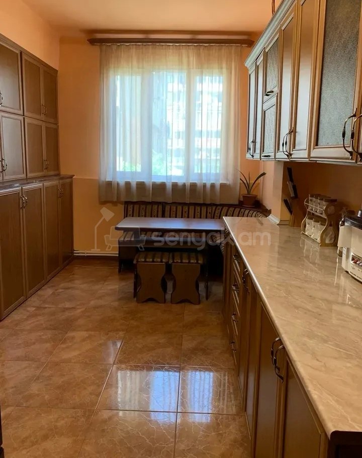 3 Սենյականոց Բնակարան, 93քմ, 2/10 հարկ, Կապիտալ Վերանորոգված