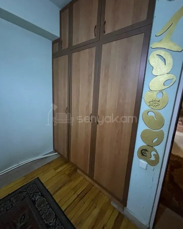 3 Սենյականոց Բնակարան Քարե Շենքում, 85քմ, 1/7 հարկ, Նորմալ Վիճակում