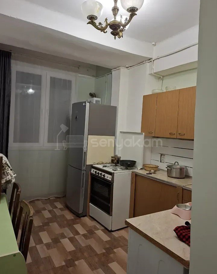 1 Սենյականոց Բնակարան, 42քմ, 2/9 հարկ, Նորմալ Վիճակում