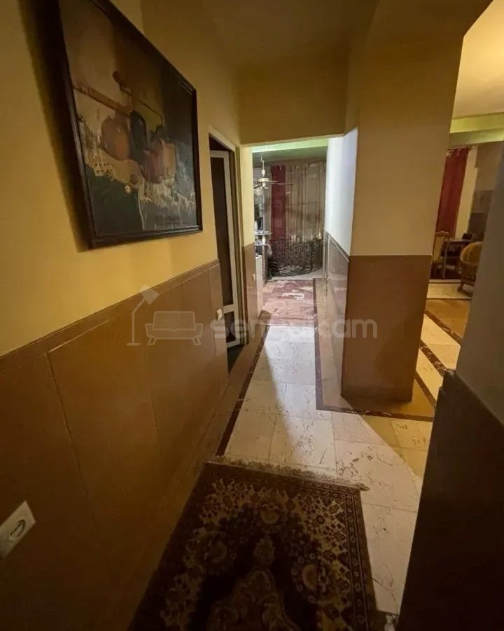 3 Սենյականոց Բնակարան Քարե Շենքում, 85քմ, 1/7 հարկ, Նորմալ Վիճակում