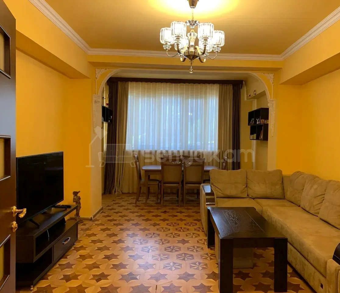 3 Սենյականոց Բնակարան, 93քմ, 2/10 հարկ, Նորմալ Վիճակում
