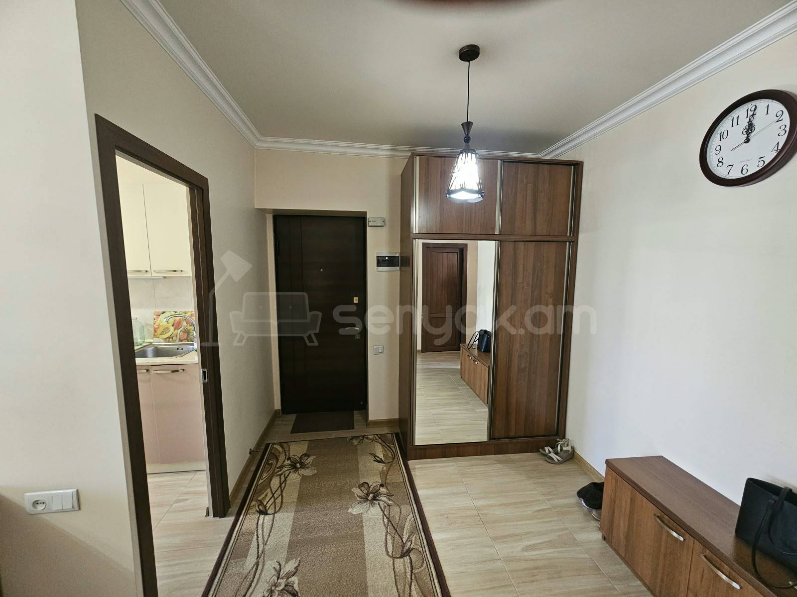3 Սենյականոց Բնակարան Քարե Շենքում, 80քմ, 4/5 հարկ, Կապիտալ Վերանորոգված, Կահավորված, Արևկող