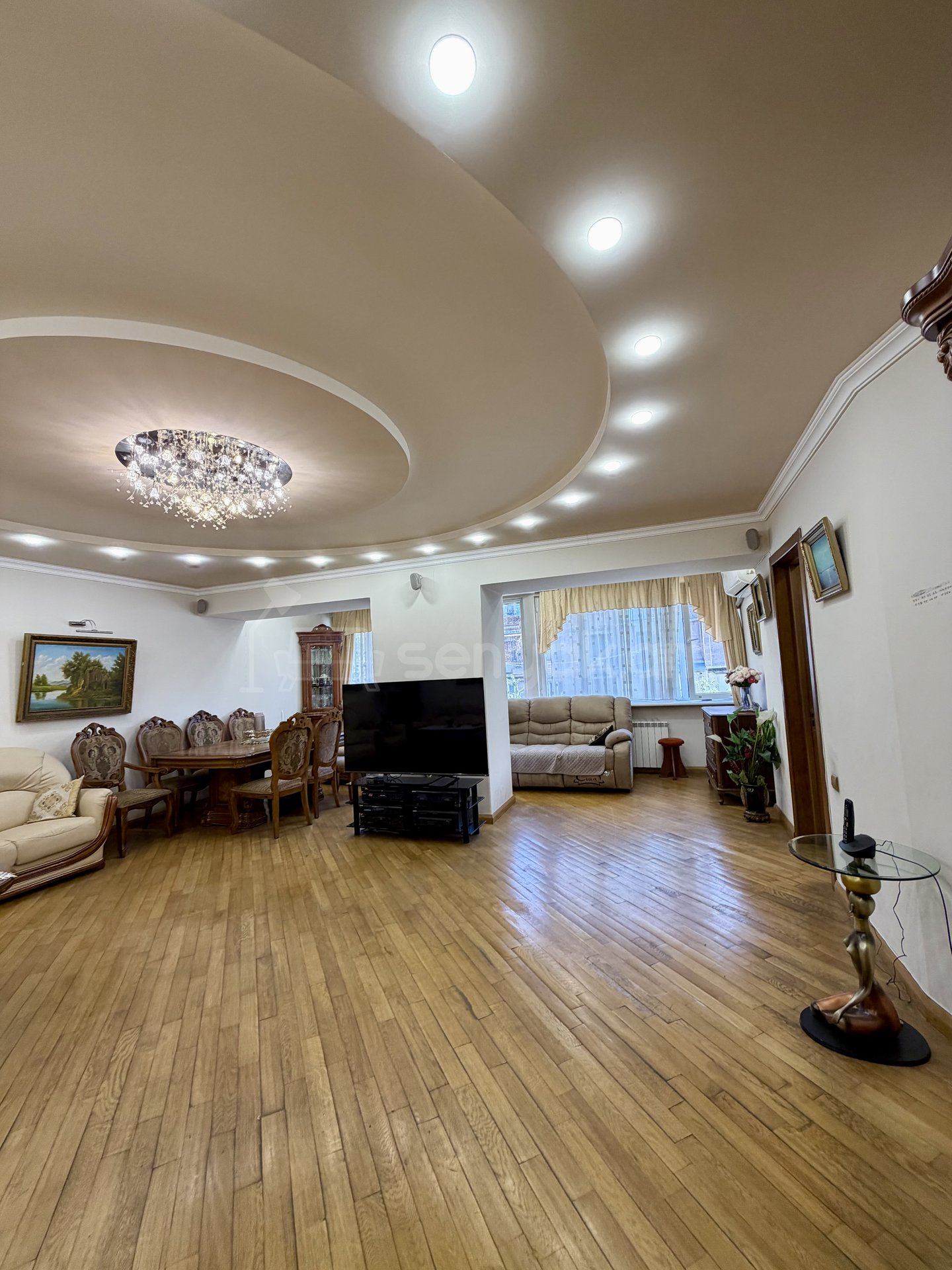 3 Սենյականոց Բնակարան Քարե Շենքում, 90քմ, 3/5 հարկ, Կապիտալ Վերանորոգված, Կահավորված, Արևկող