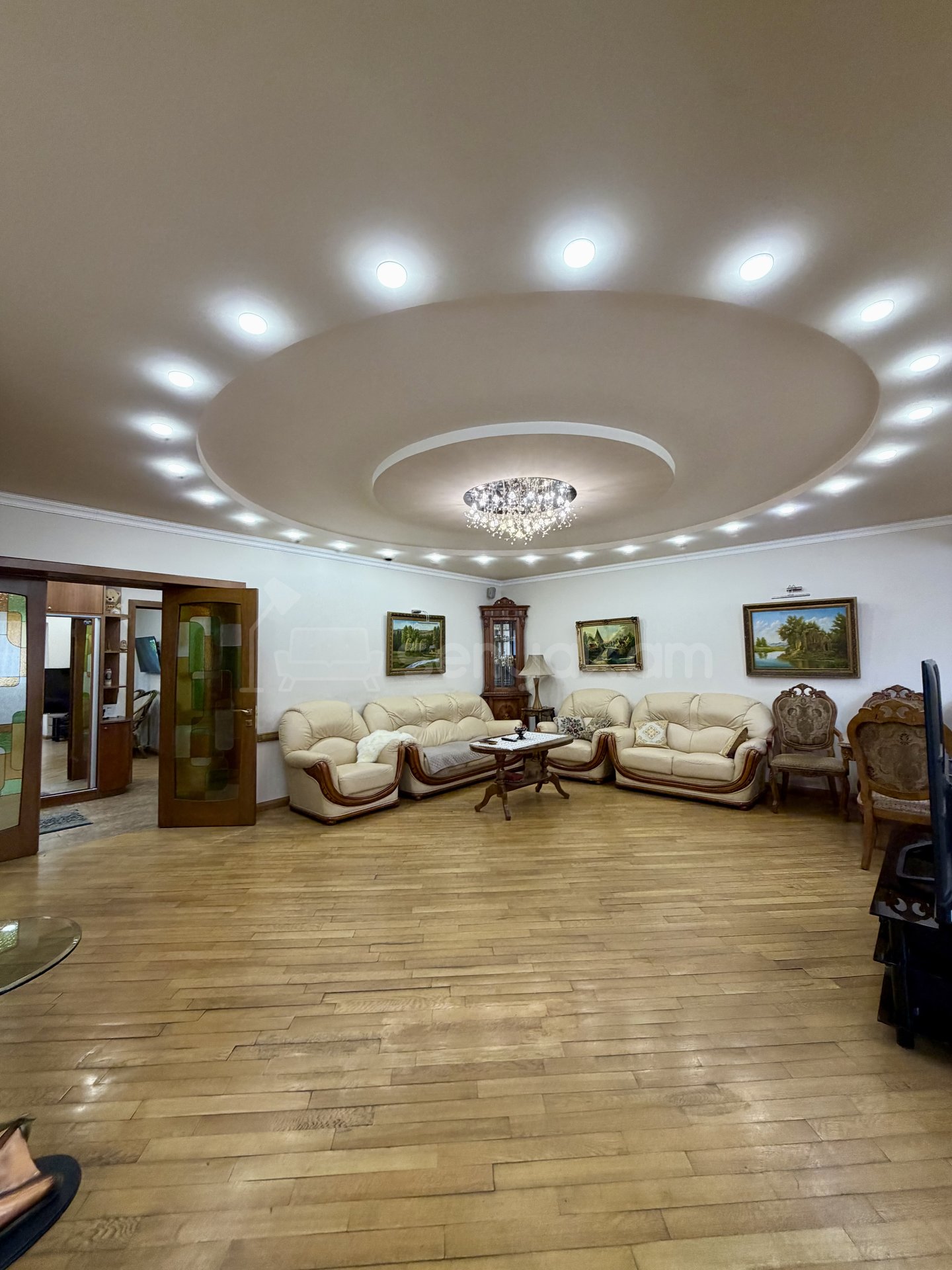3 Սենյականոց Բնակարան Քարե Շենքում, 90քմ, 3/5 հարկ, Կապիտալ Վերանորոգված, Կահավորված, Արևկող