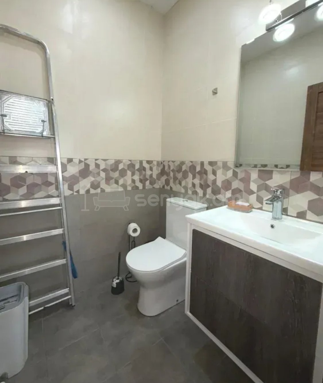 3 Սենյականոց Բնակարան Նորակառույցում, 100քմ, 16/17 հարկ, Կապիտալ Վերանորոգված, Կահավորված, Արևկող