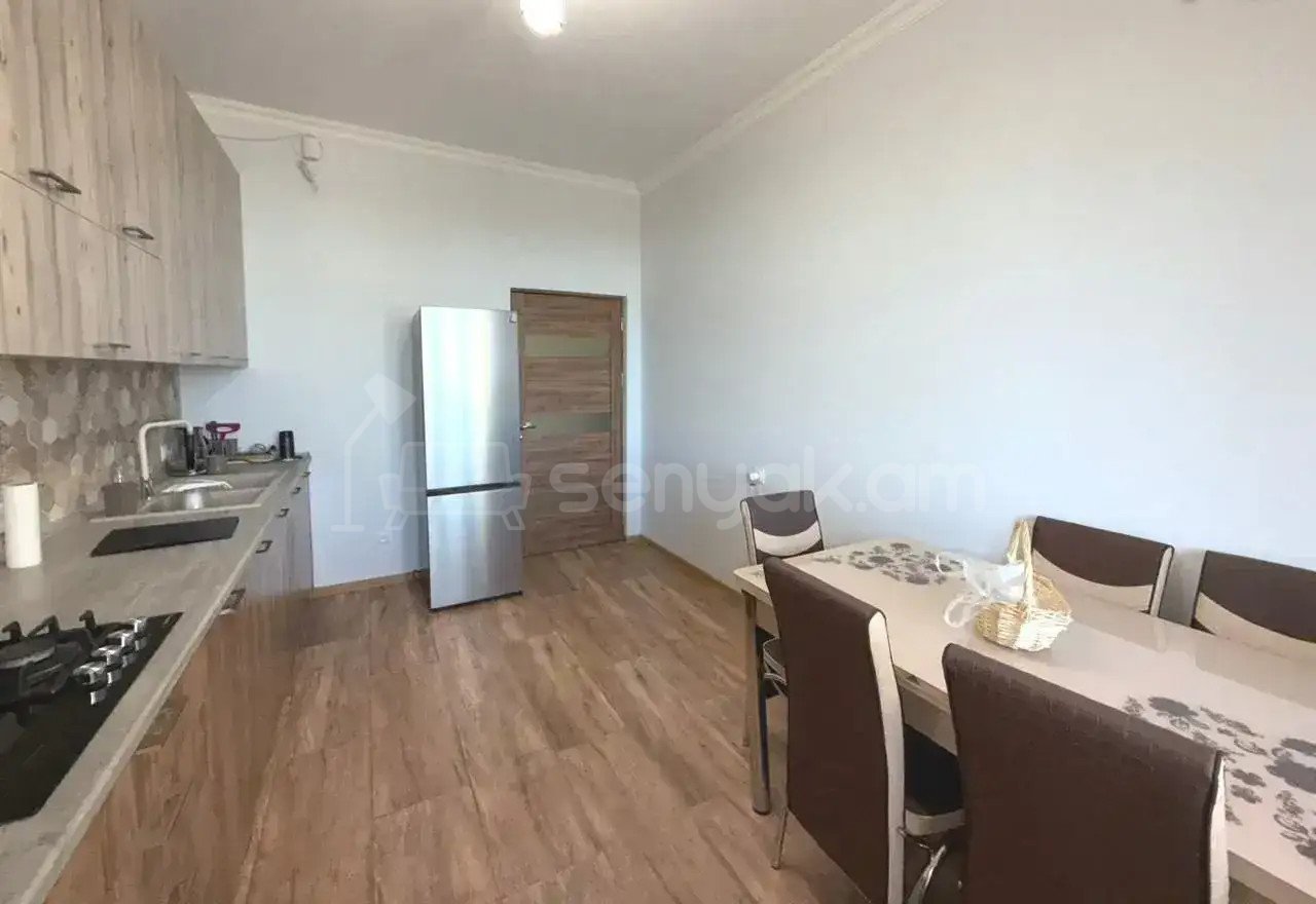 3 Սենյականոց Բնակարան Նորակառույցում, 100քմ, 16/17 հարկ, Կապիտալ Վերանորոգված, Կահավորված