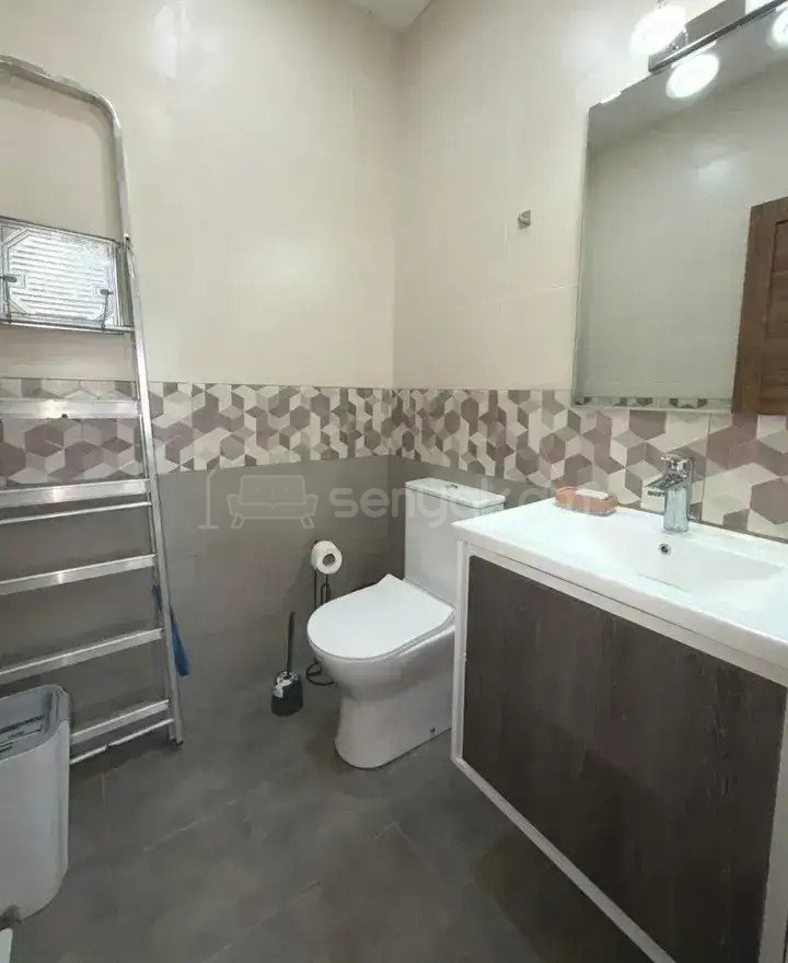3 Սենյականոց Բնակարան Նորակառույցում, 100քմ, 16/17 հարկ, Կապիտալ Վերանորոգված, Կահավորված