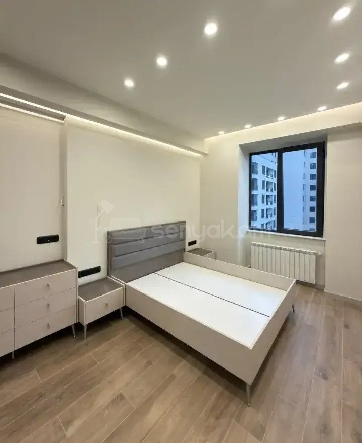 3 Սենյականոց Բնակարան Նորակառույցում, 72քմ, 10/12 հարկ, Դիզայներական Վերանորոգված, Կահավորված