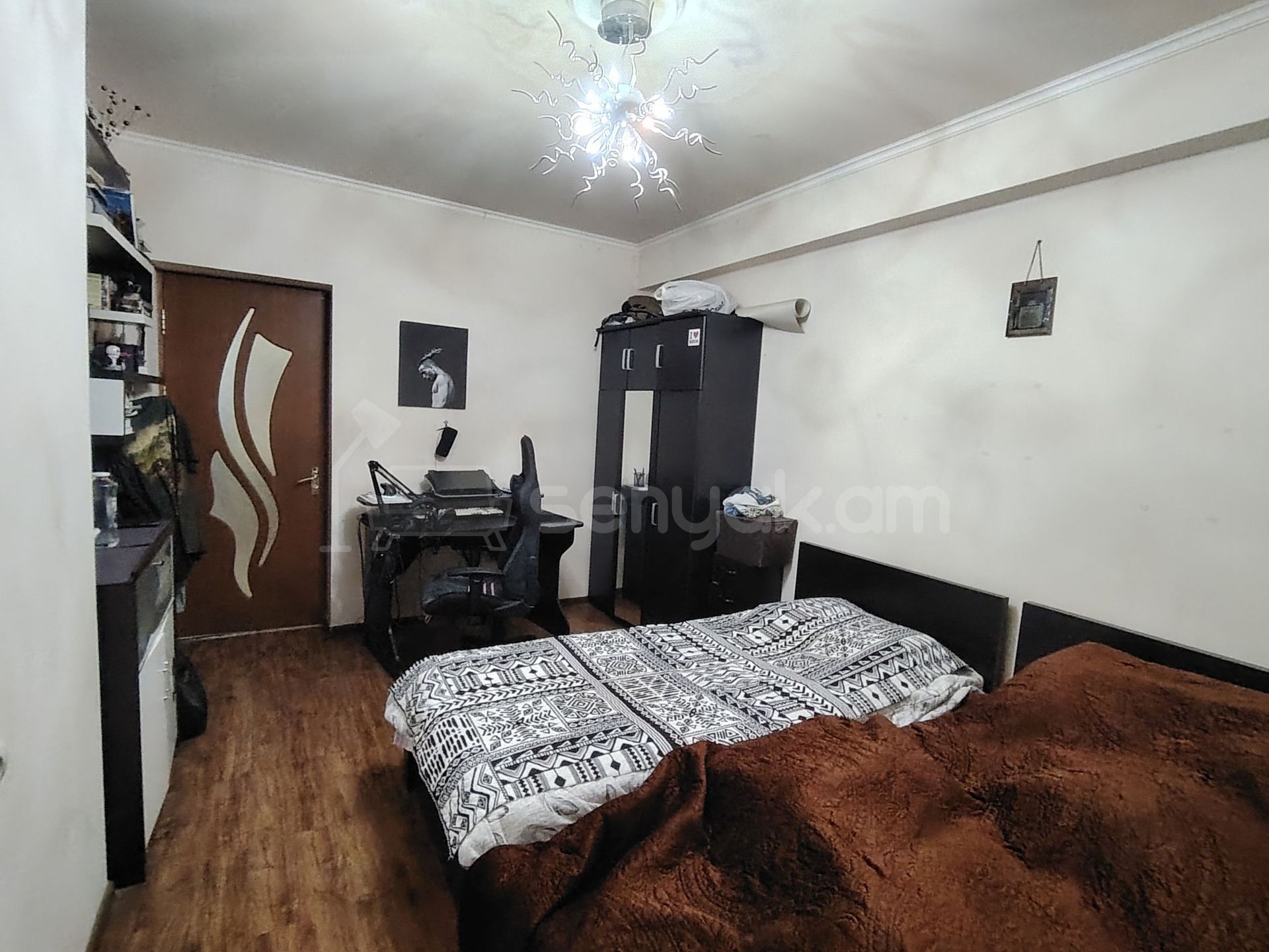 4 Սենյականոց Բնակարան, 98քմ, 2/9 հարկ, Կապիտալ Վերանորոգված