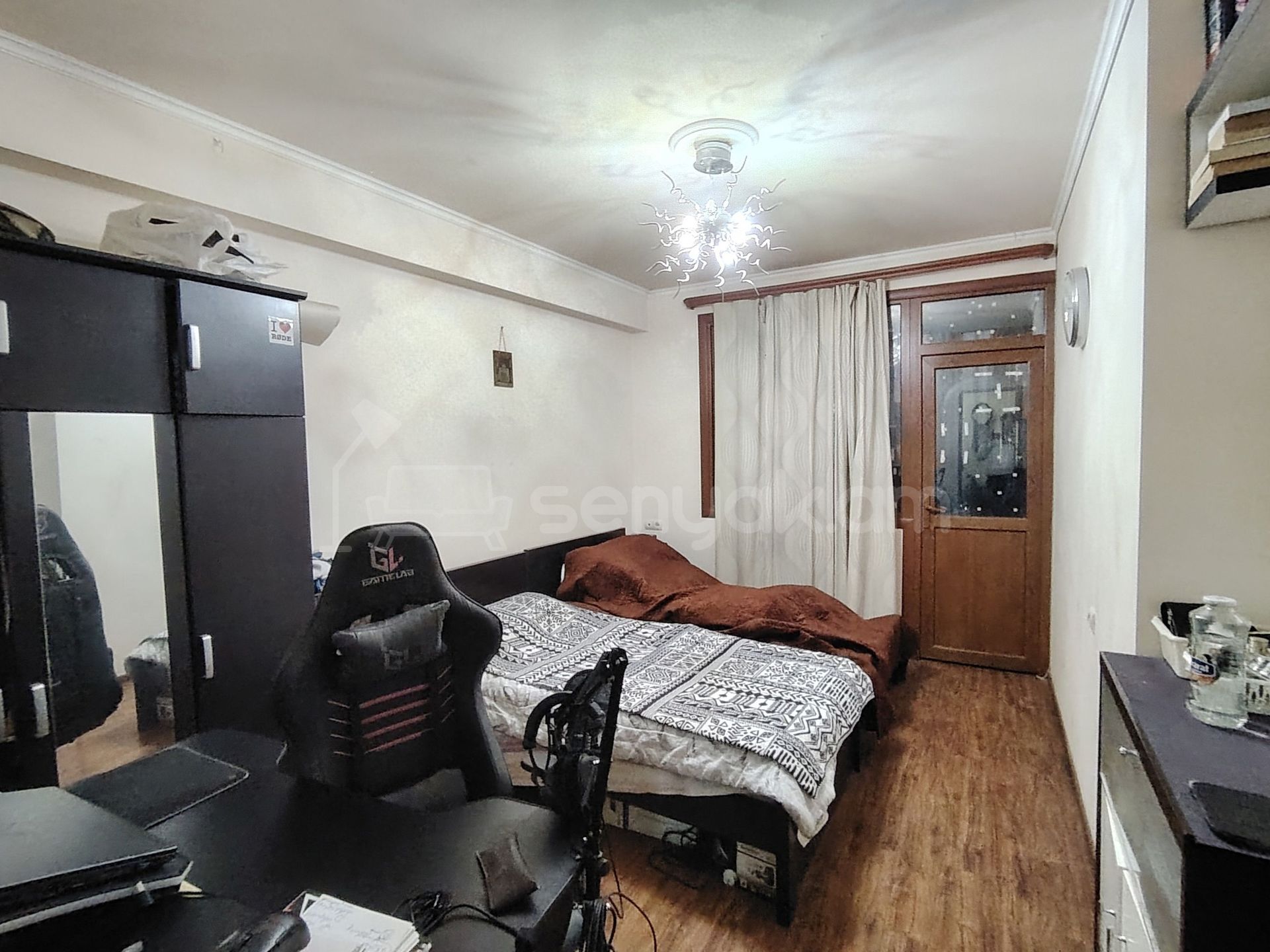 4 Սենյականոց Բնակարան, 98քմ, 2/9 հարկ, Կապիտալ Վերանորոգված