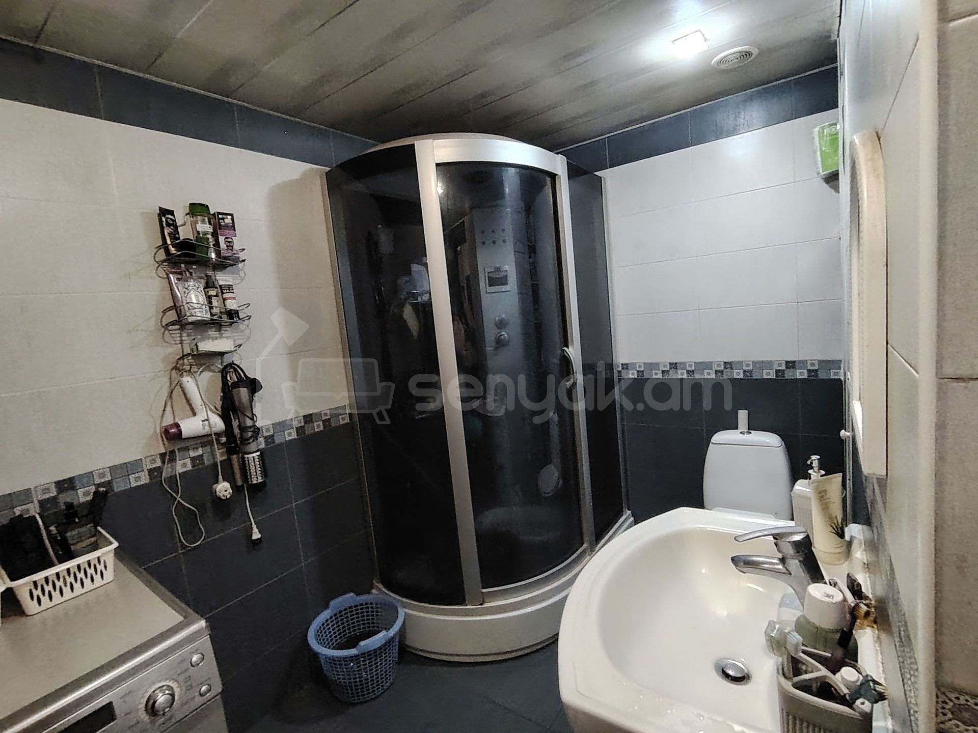 4 Սենյականոց Բնակարան, 98քմ, 2/9 հարկ, Կապիտալ Վերանորոգված