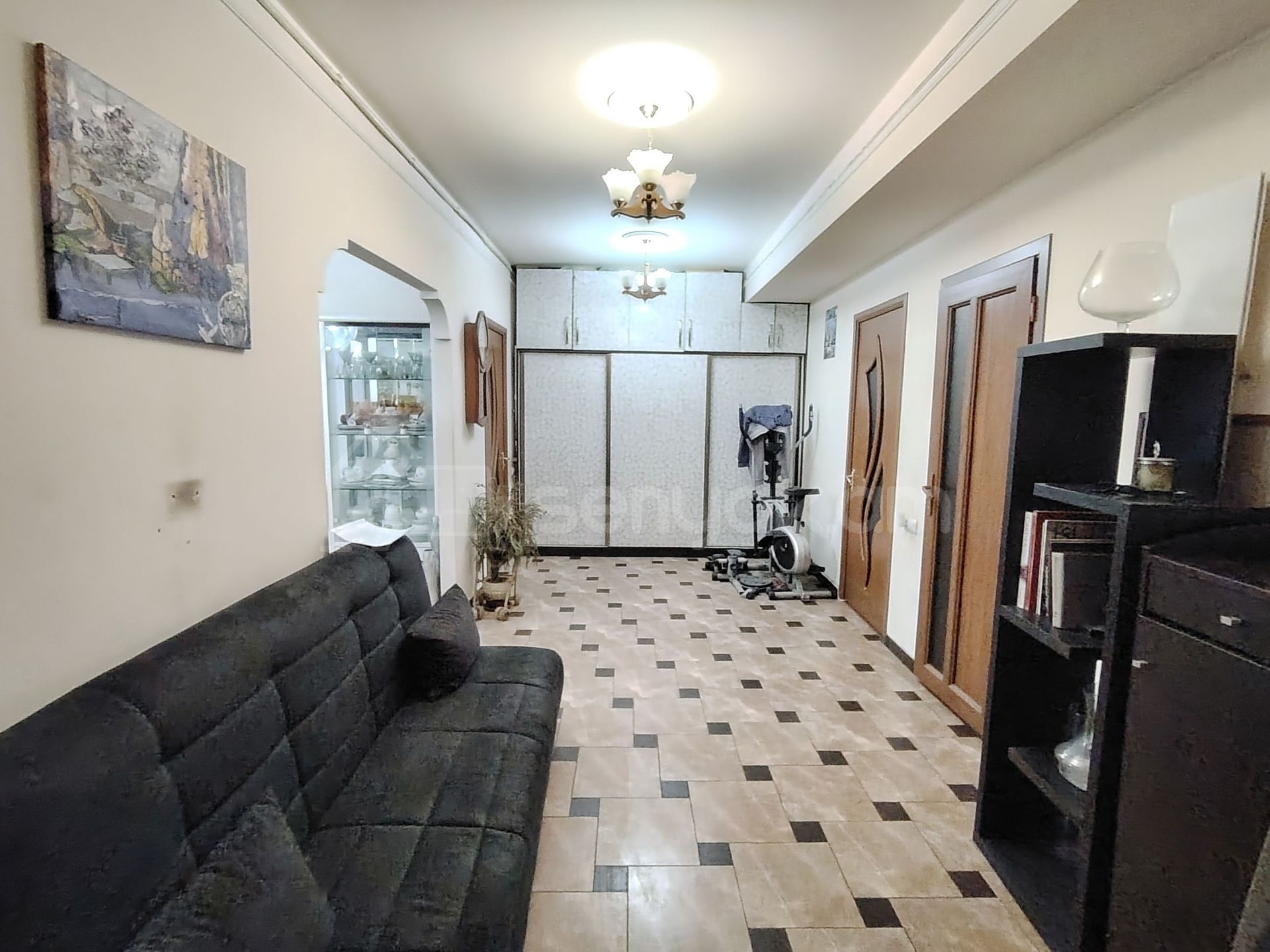 4 Սենյականոց Բնակարան, 98քմ, 2/9 հարկ, Կապիտալ Վերանորոգված