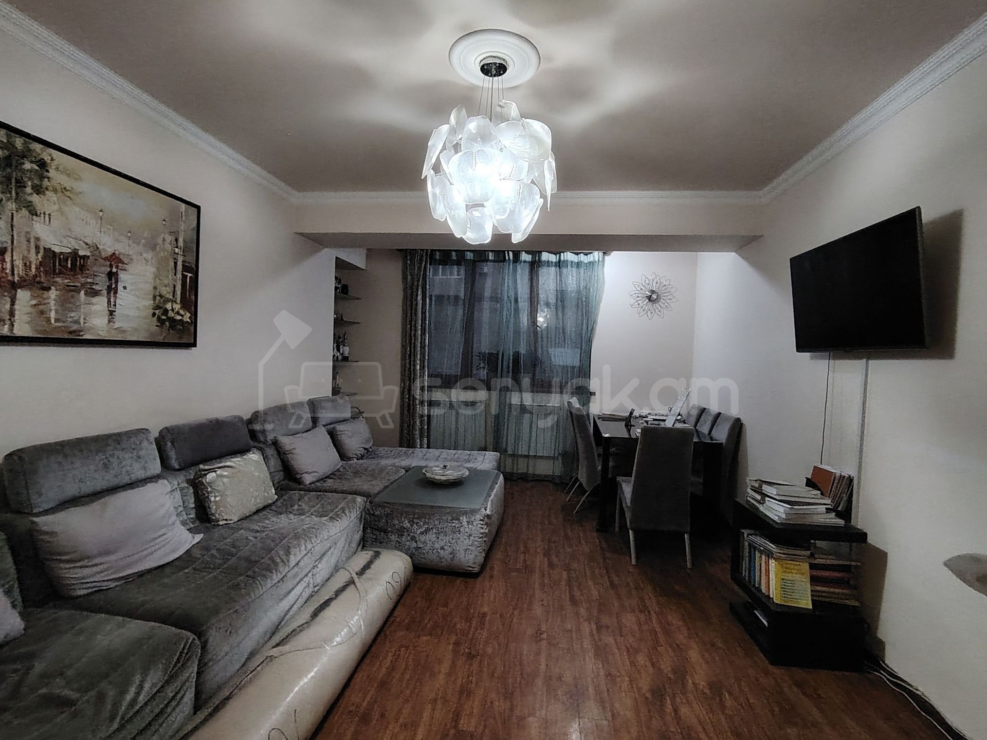 4 Սենյականոց Բնակարան, 98քմ, 2/9 հարկ, Կապիտալ Վերանորոգված