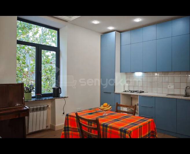 2 Սենյականոց Բնակարան Քարե Շենքում, 59քմ, 3/4 հարկ, Կոսմետիկ Վերանորոգված