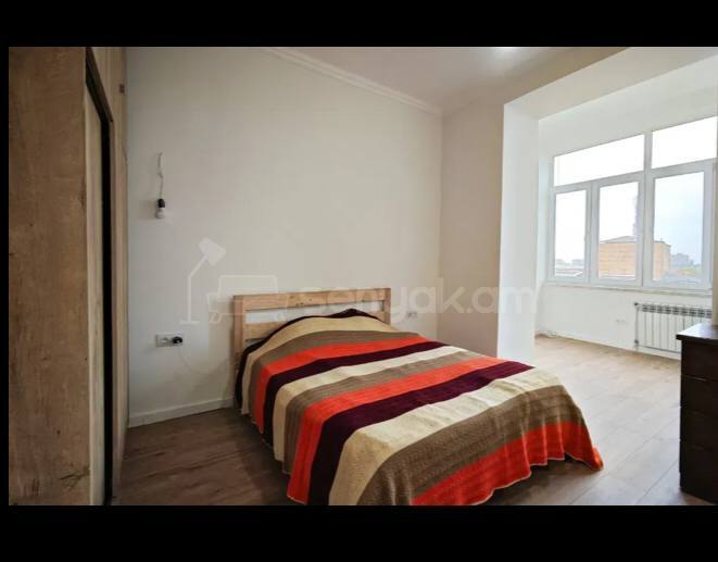 2 Սենյականոց Բնակարան Քարե Շենքում, 59քմ, 3/4 հարկ, Կոսմետիկ Վերանորոգված