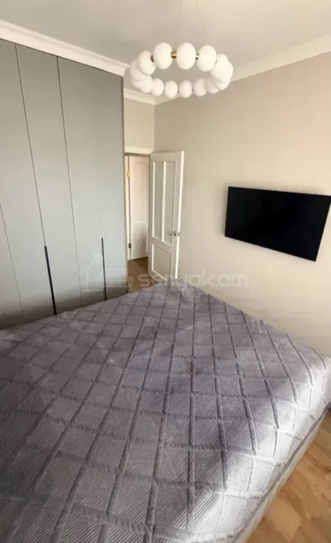 3 Սենյականոց Բնակարան Քարե Շենքում, 78քմ, 5/5 հարկ, Կապիտալ Վերանորոգված, Կահավորված, Արևկող