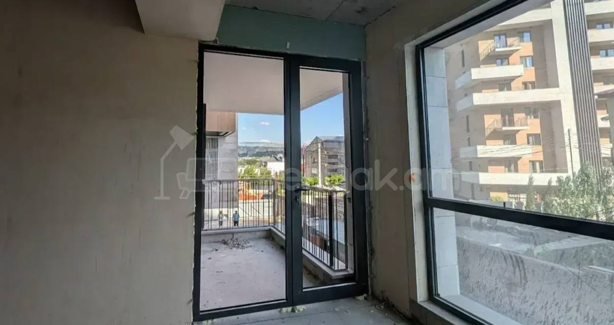 2 Սենյականոց Բնակարան, 74քմ, 2/10 հարկ, Զրոյական Վիճակում