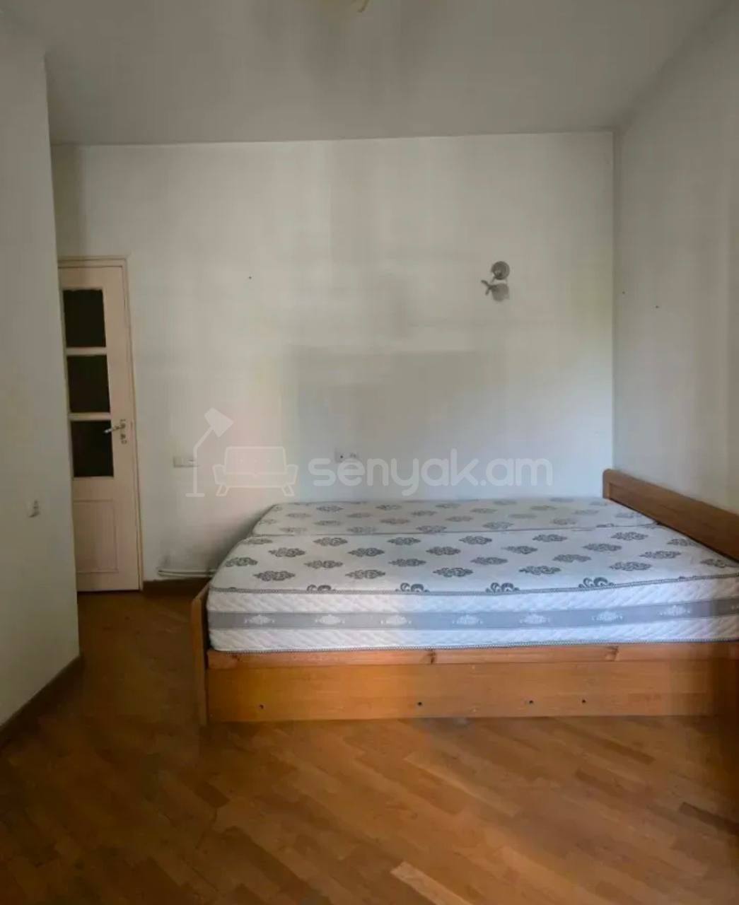 4 Սենյականոց Բնակարան, 94քմ, 2/9 հարկ, Նորմալ Վիճակում