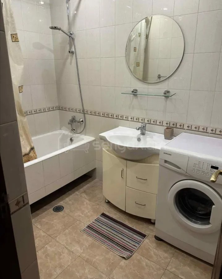 3 Սենյականոց Բնակարան Քարե Շենքում, 98քմ, 6/7 հարկ, Նորմալ Վիճակում, Կահավորված