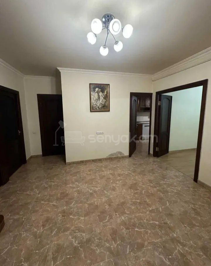 3 Սենյականոց Բնակարան Քարե Շենքում, 98քմ, 6/7 հարկ, Նորմալ Վիճակում, Կահավորված