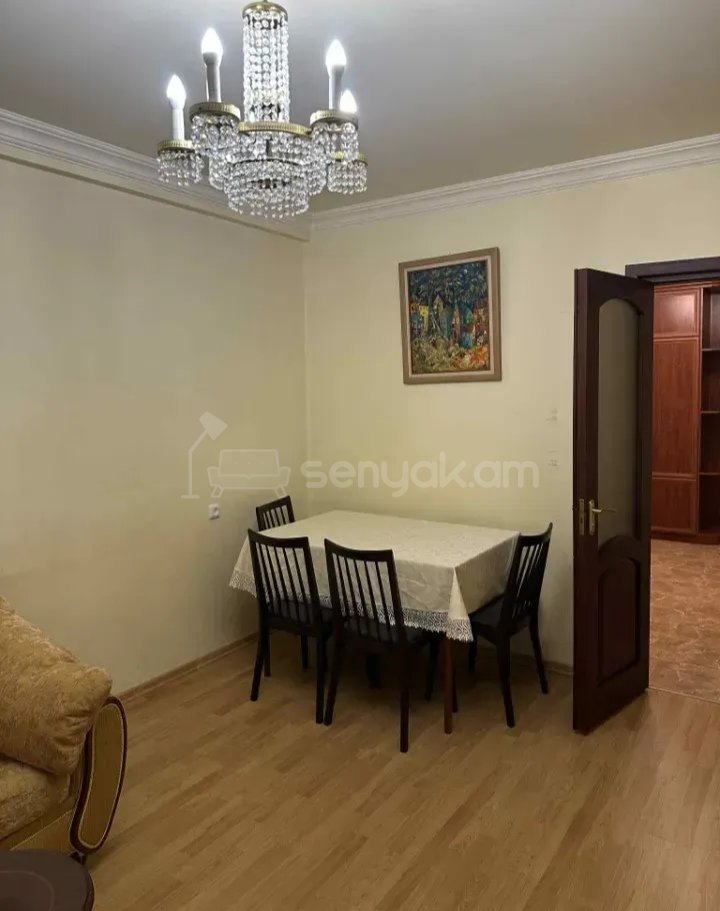 3 Սենյականոց Բնակարան Քարե Շենքում, 98քմ, 6/7 հարկ, Նորմալ Վիճակում, Կահավորված