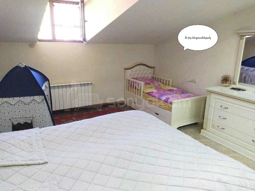 4 Սենյականոց Բնակարան Քարե Շենքում, 126քմ, 3/4 հարկ, Կապիտալ Վերանորոգված