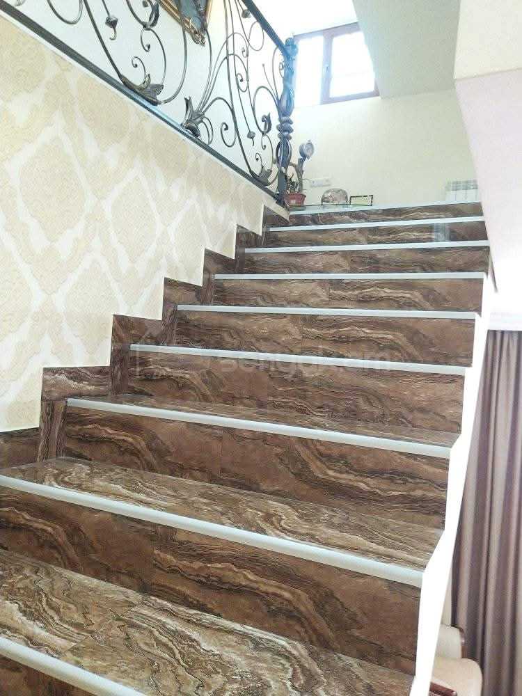 4 Սենյականոց Բնակարան Քարե Շենքում, 126քմ, 3/4 հարկ, Կապիտալ Վերանորոգված