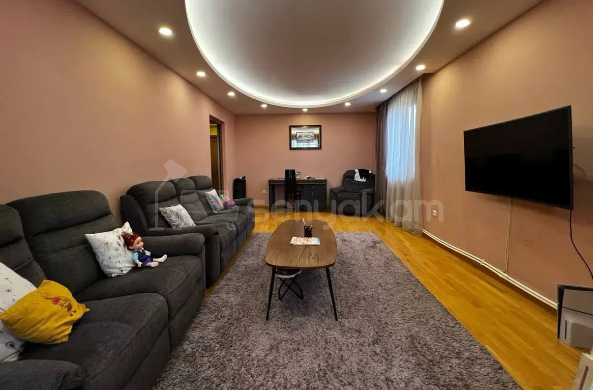 3 Սենյականոց Բնակարան, 78քմ, 6/9 հարկ, Կապիտալ Վերանորոգված