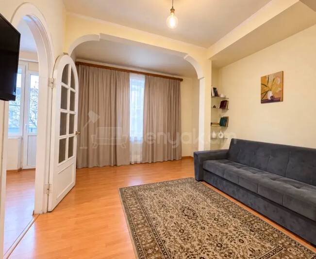 2 Սենյականոց Բնակարան Քարե Շենքում, 71քմ, 4/5 հարկ, Կոսմետիկ Վերանորոգված