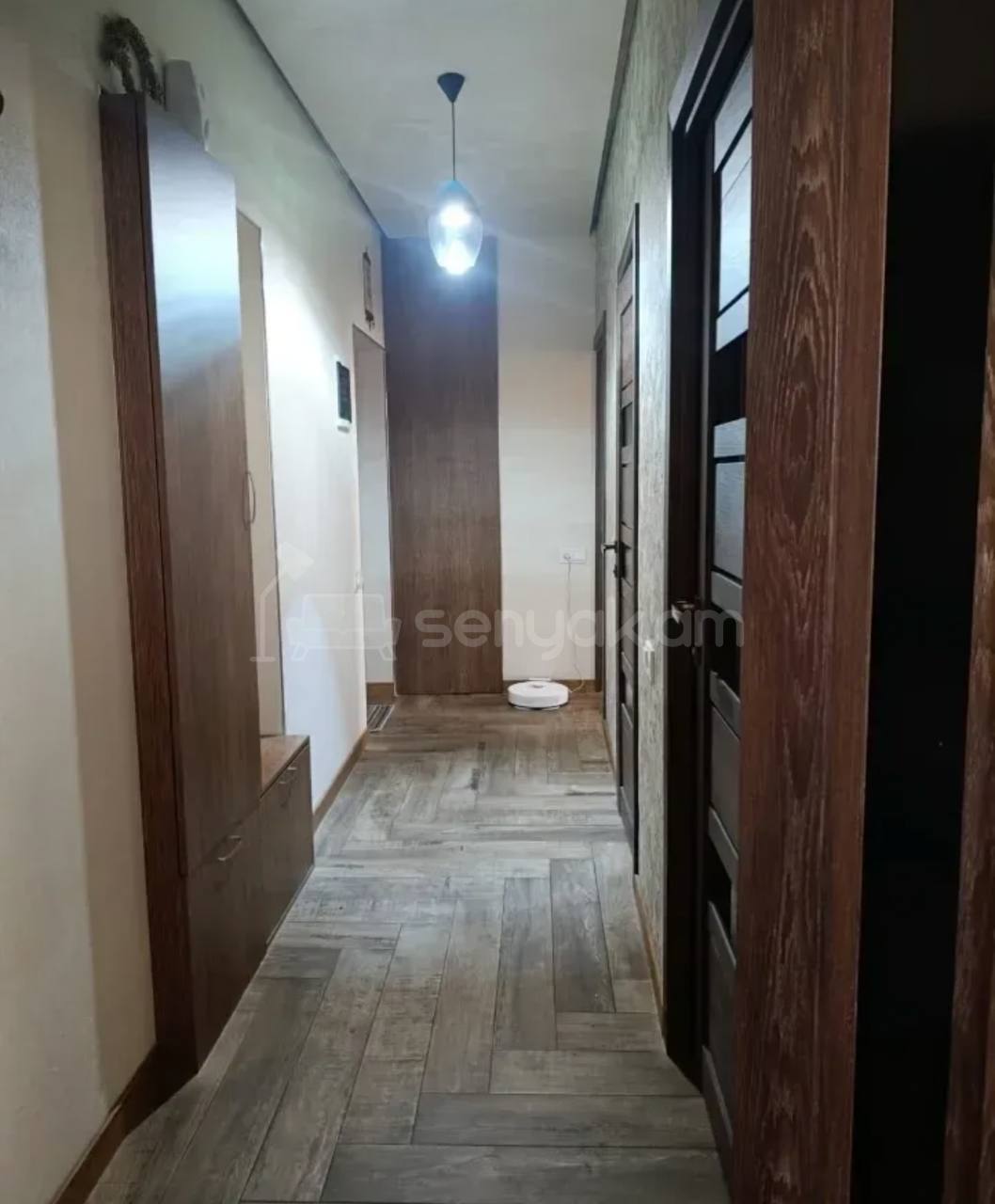 3 Սենյականոց Բնակարան Քարե Շենքում, 62քմ, 5/5 հարկ, Կոսմետիկ Վերանորոգված