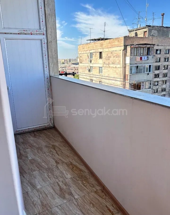 1 Սենյականոց Բնակարան Քարե Շենքում, 43քմ, 8/9 հարկ, Կապիտալ Վերանորոգված, Կահավորված