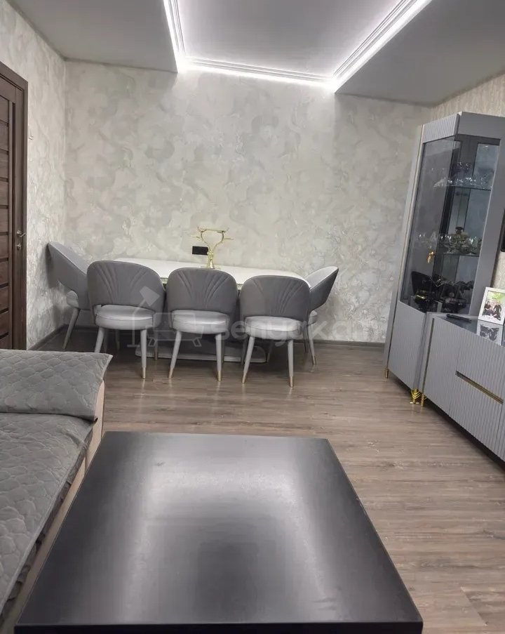 2 Սենյականոց Բնակարան Քարե Շենքում, 58քմ, 4/5 հարկ, Կապիտալ Վերանորոգված