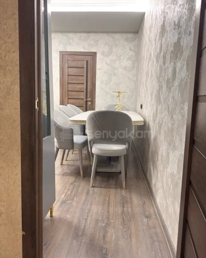 2 Սենյականոց Բնակարան Քարե Շենքում, 58քմ, 4/5 հարկ, Կապիտալ Վերանորոգված