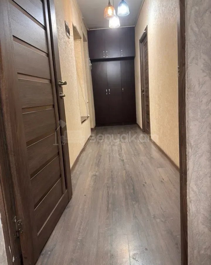 2 Սենյականոց Բնակարան Քարե Շենքում, 58քմ, 4/5 հարկ, Կապիտալ Վերանորոգված
