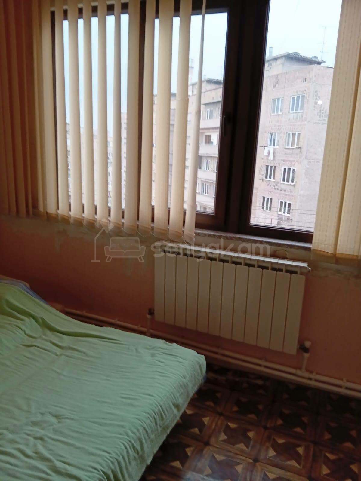 3 Սենյականոց Բնակարան, 70քմ, 8/9 հարկ, Նորմալ Վիճակում, Կահավորված