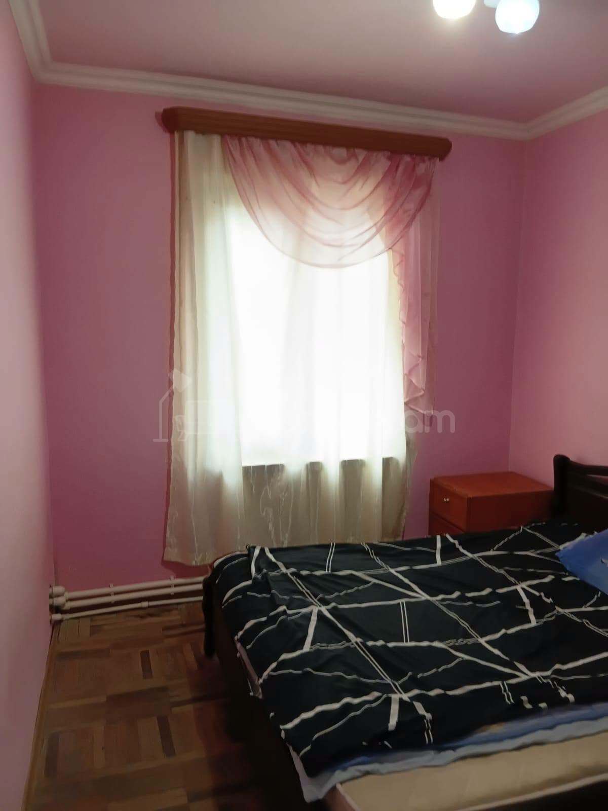 3 Սենյականոց Բնակարան, 70քմ, 8/9 հարկ, Նորմալ Վիճակում, Կահավորված