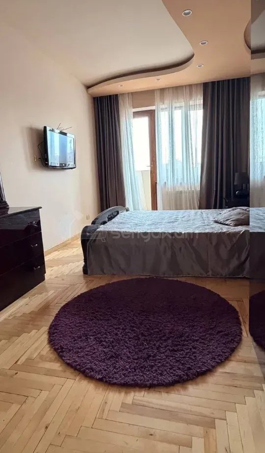 4 Սենյականոց Բնակարան, 85քմ, 7/9 հարկ, Նորմալ Վիճակում, Կահավորված, Արևկող