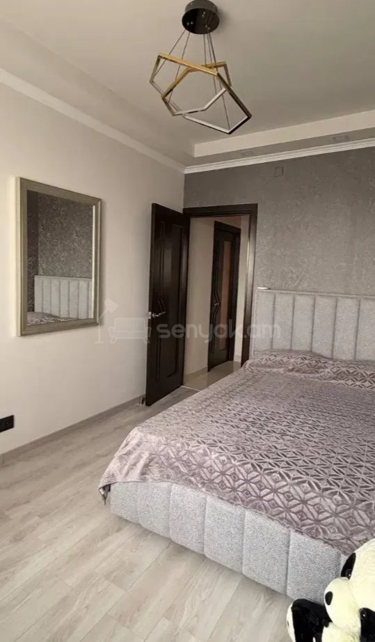 4 Սենյականոց Բնակարան, 85քմ, 7/9 հարկ, Նորմալ Վիճակում, Կահավորված, Արևկող