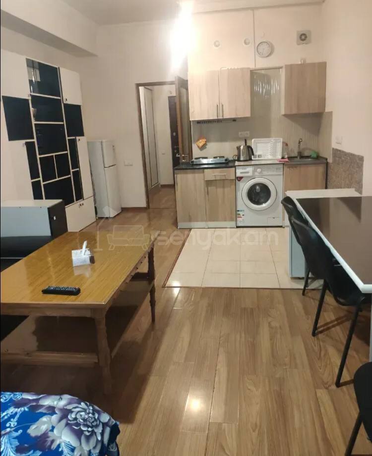 1 Սենյականոց Բնակարան Նորակառույցում, 37քմ, 3/14 հարկ, Կոսմետիկ Վերանորոգված, Կահավորված
