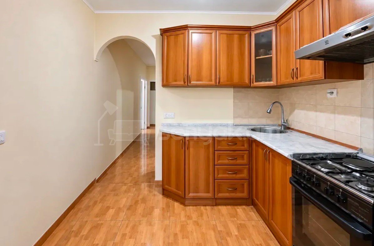 2 Սենյականոց Բնակարան Քարե Շենքում, 71քմ, 4/5 հարկ, Կոսմետիկ Վերանորոգված