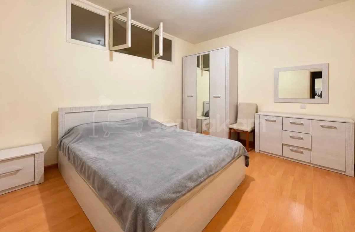 2 Սենյականոց Բնակարան Քարե Շենքում, 71քմ, 4/5 հարկ, Կոսմետիկ Վերանորոգված