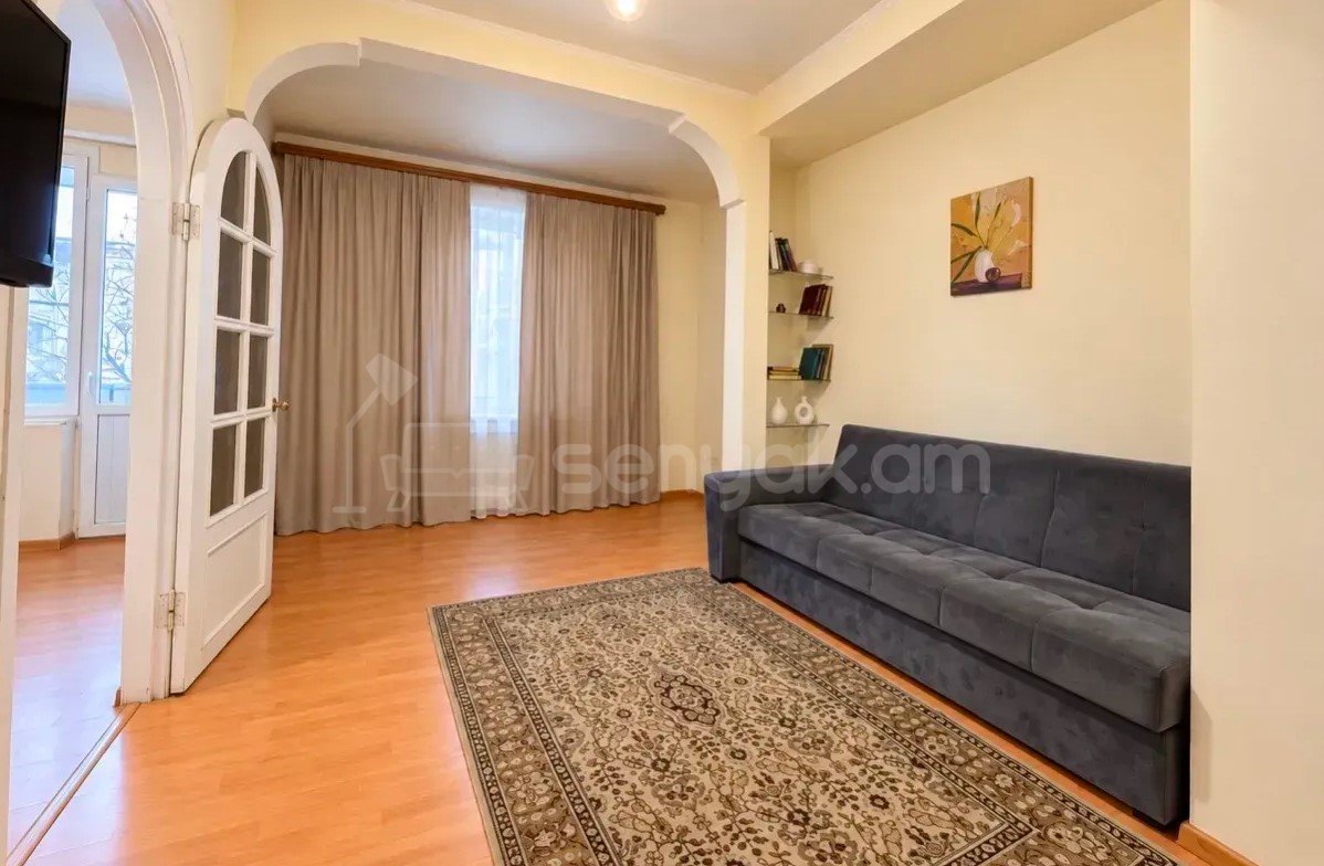 2 Սենյականոց Բնակարան Քարե Շենքում, 71քմ, 4/5 հարկ, Կոսմետիկ Վերանորոգված