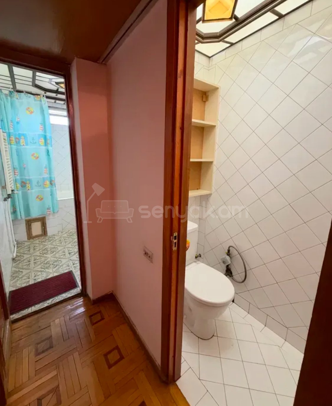3 Սենյականոց Բնակարան Քարե Շենքում, 90քմ, 4/5 հարկ, Նորմալ Վիճակում, Կահավորված, Արևկող