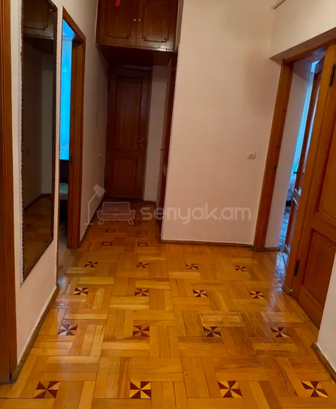 3 Սենյականոց Բնակարան Քարե Շենքում, 90քմ, 4/5 հարկ, Նորմալ Վիճակում, Կահավորված, Արևկող
