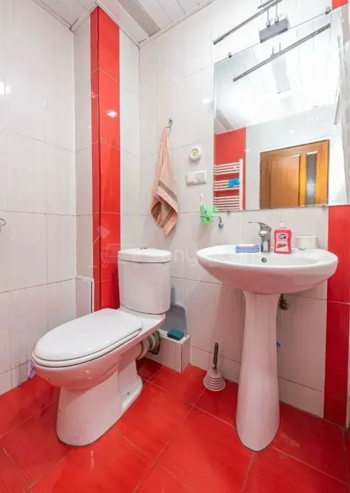 3 Սենյականոց Բնակարան Քարե Շենքում, 68քմ, 2/5 հարկ, Դիզայներական Վերանորոգված, Կահավորված