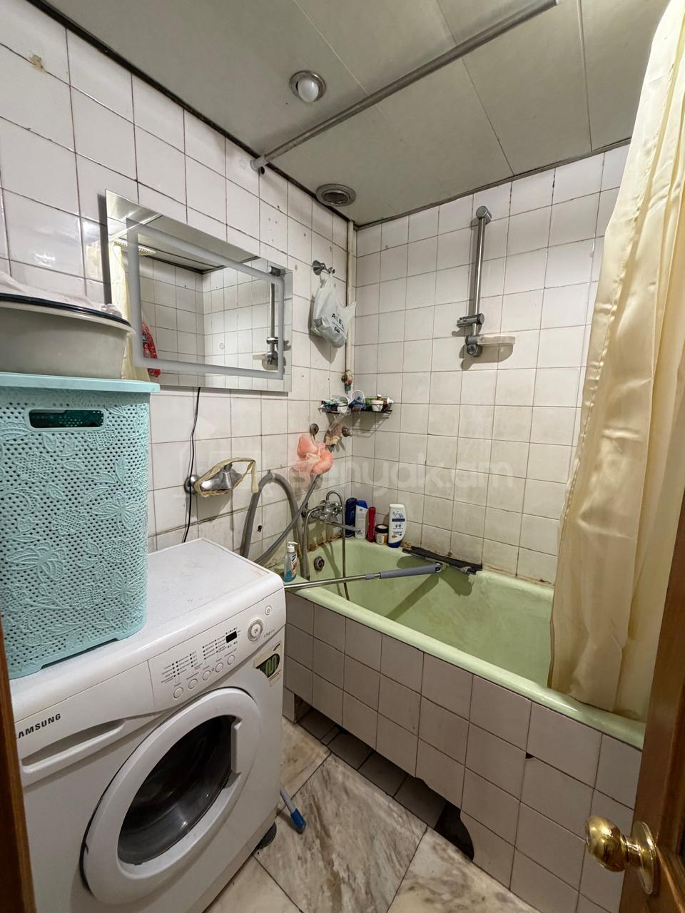3 Սենյականոց Բնակարան Քարե Շենքում, 73քմ, 2/5 հարկ, Նորմալ Վիճակում